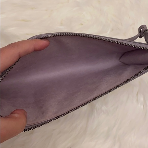 Authentic Louis Vuitton Epi Pochette - Picture 6 of 9